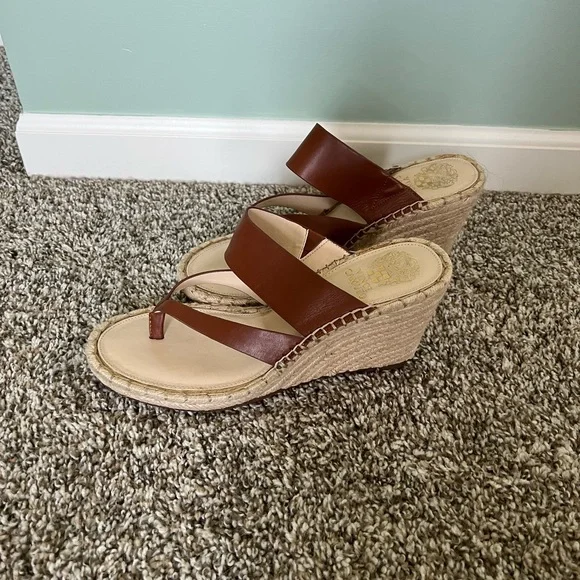 Vince Camuto wedge sandal size 9.5 - Picture 6 of 7